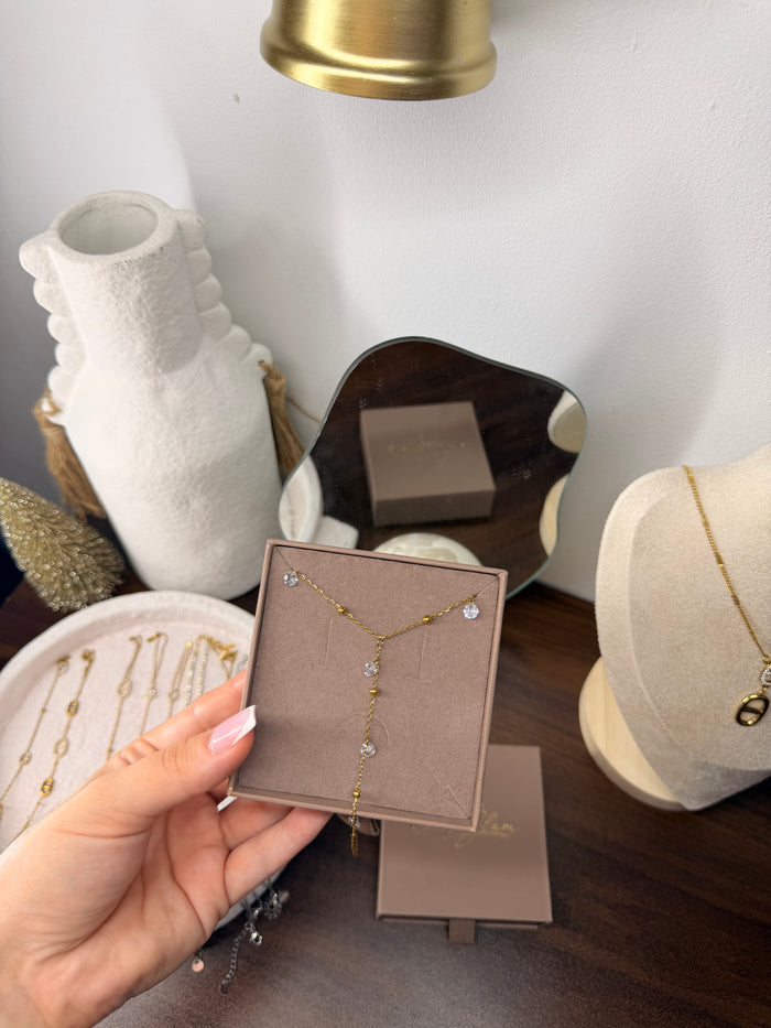 Victoria Hand Chain