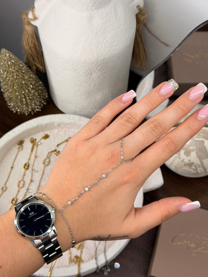 Presley Hand Chain
