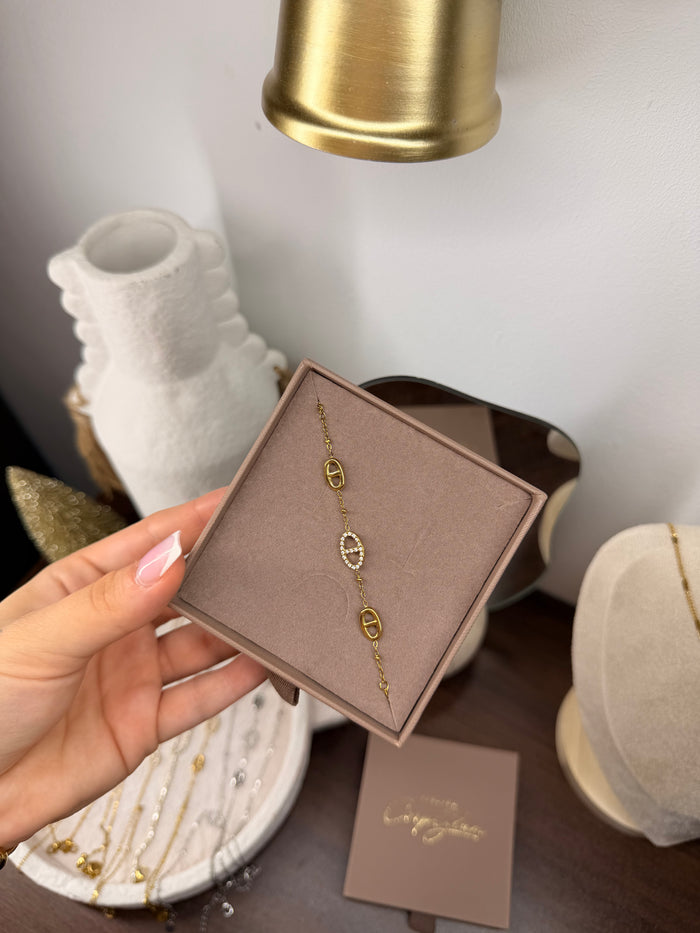 Cataleya Hand Chain