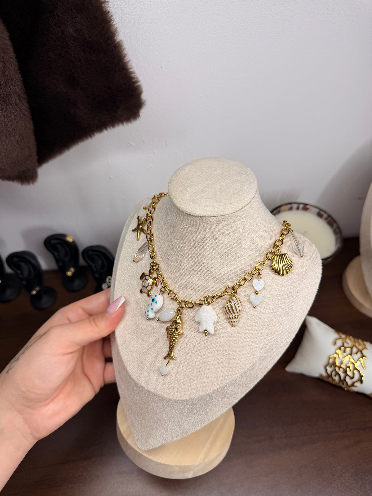 Collier Laguna