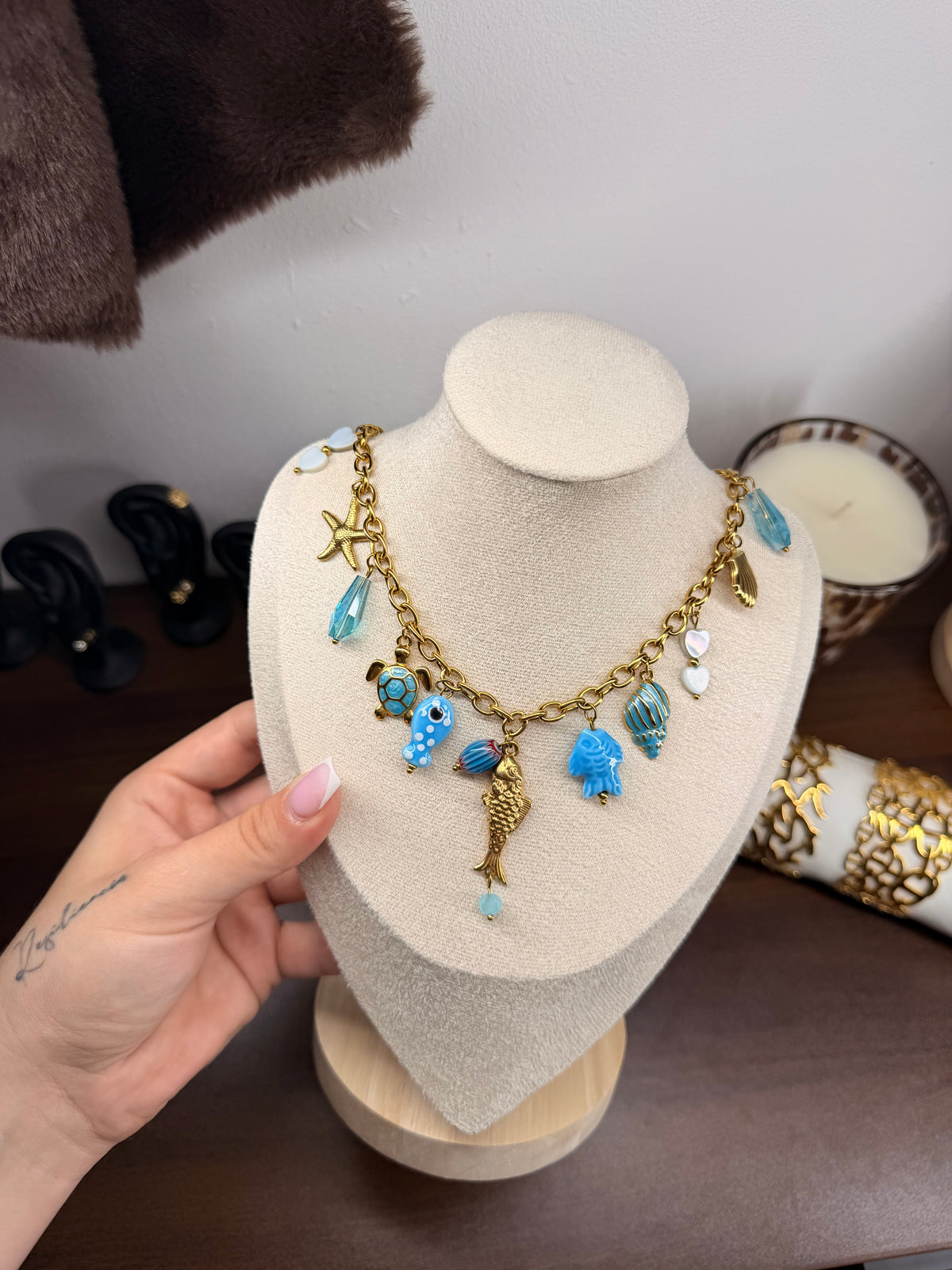 Collier Laguna