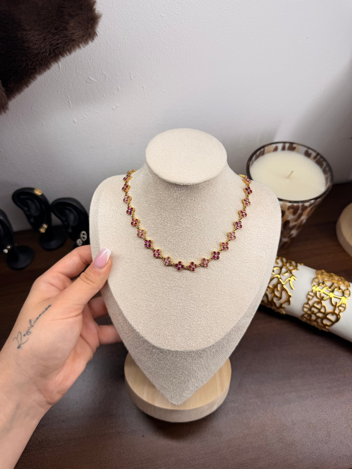 Collier Isaia
