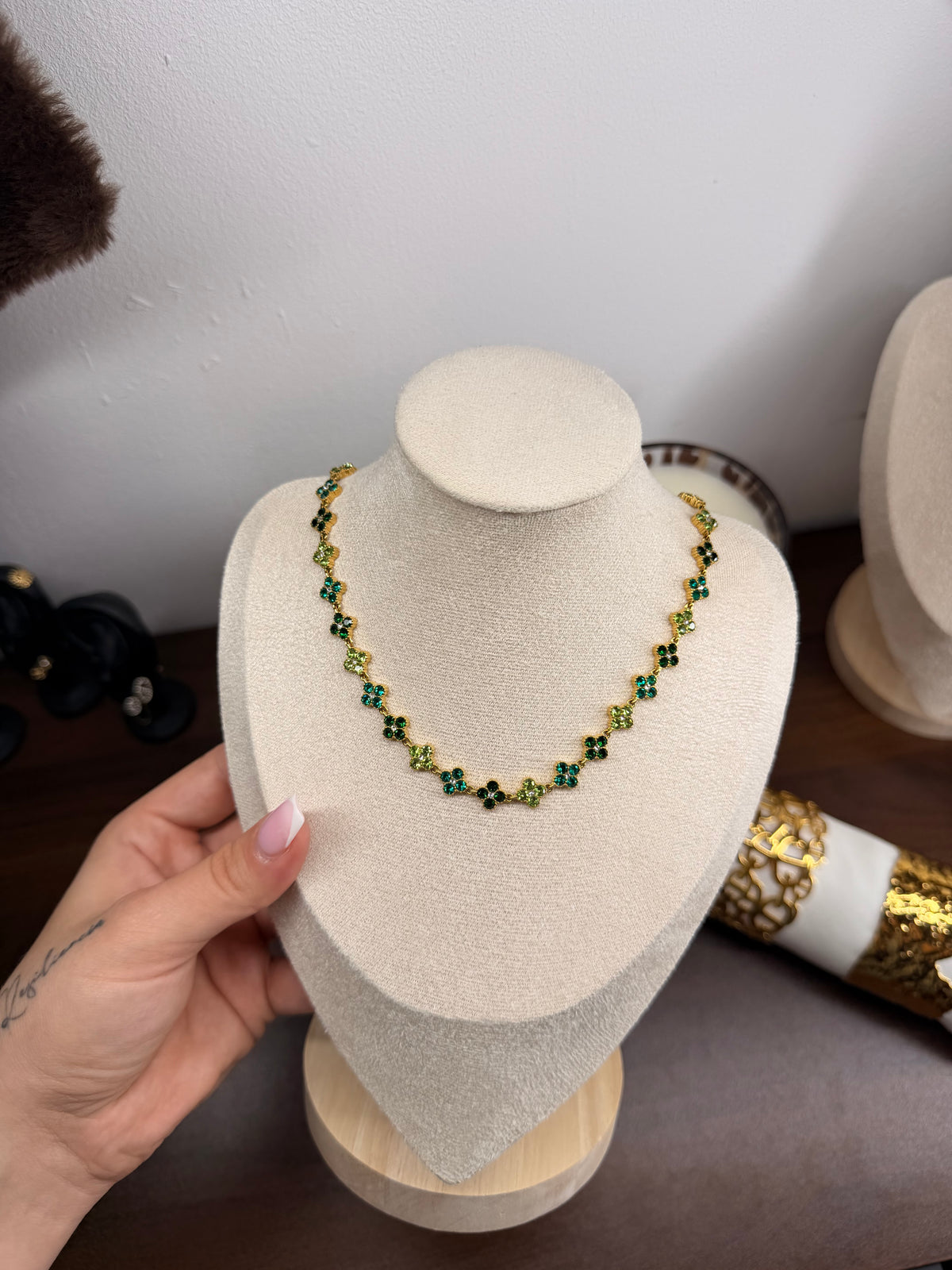 Collier Isaia