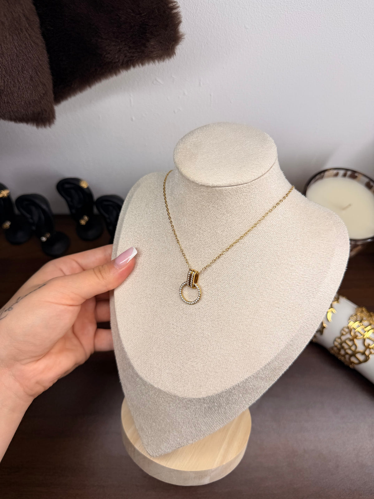 Collier Capri